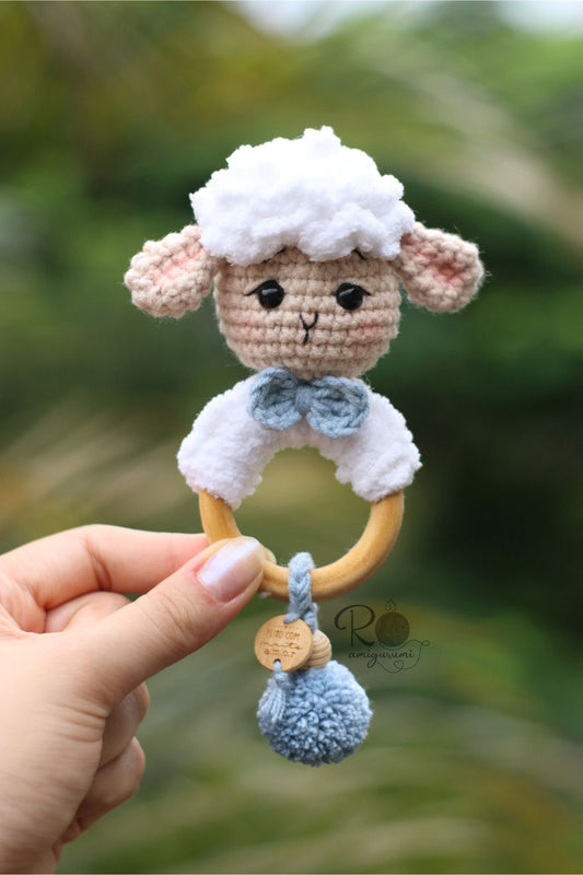 Sonajero Sensorial Corderito - Patrón Digital de Amigurumi