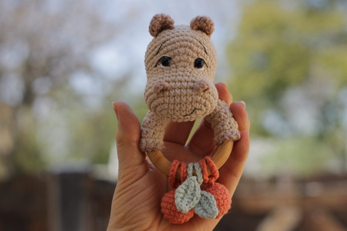 Chocalho Sensorial Bartozinho - Receita Digital de Amigurumi