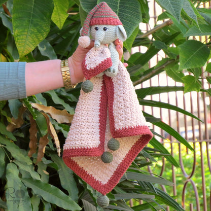 Kit Naninha e Chocalo - Elefante Theo - Receita Digital de Amigurumi