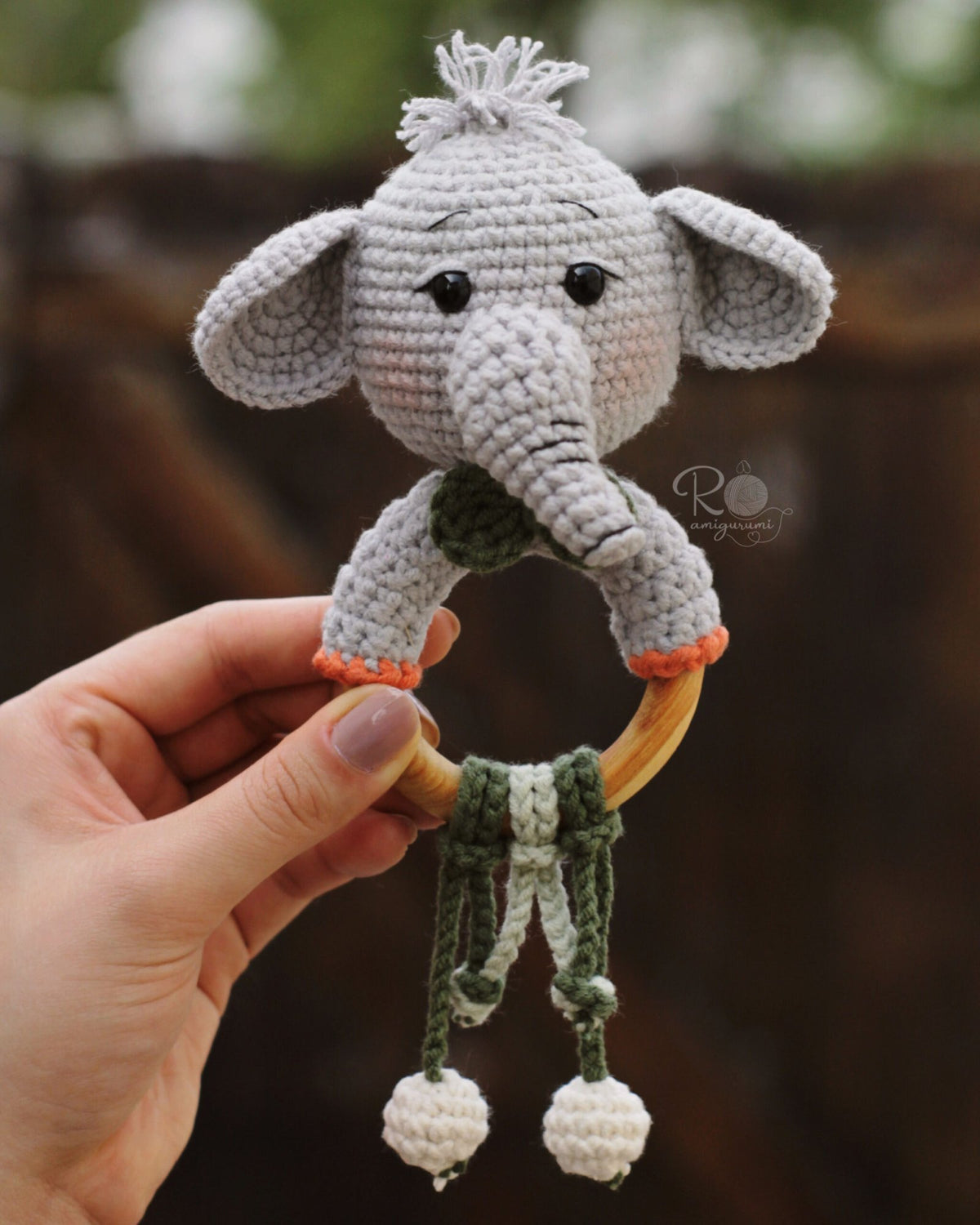Chocalho Sensorial Tonton - Receita Digital de Amigurumi